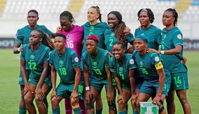 SUPER FALCONS